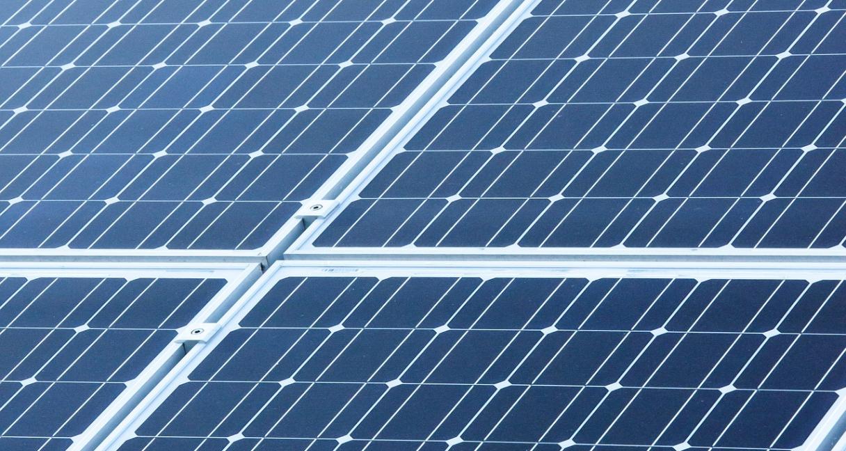 Kokios naujovės elektros vartotojų laukia ateityje: nuo tiekėjo pasirinkimo iki atsinaujinančios energijos bumo 