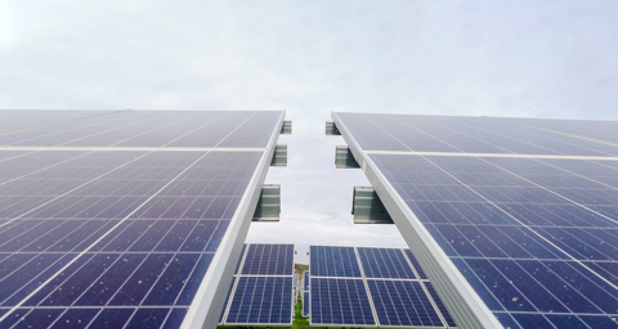  „Ignitis saulės parkai“ pasiūlė unikalią naujovę Lietuvoje – nutolusias saulės elektrines verslui 