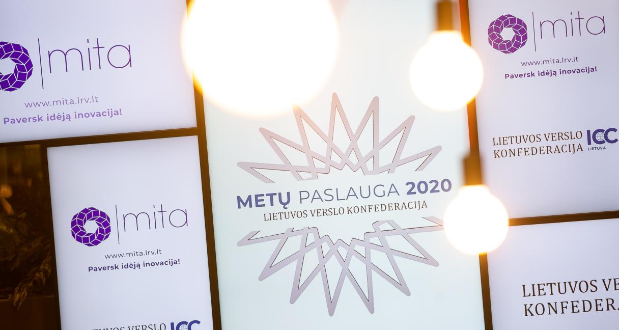 Pirmąjį gimtadienį švenčiantys „Ignitis saulės parkai“ pripažinti Lietuvos metų paslauga 