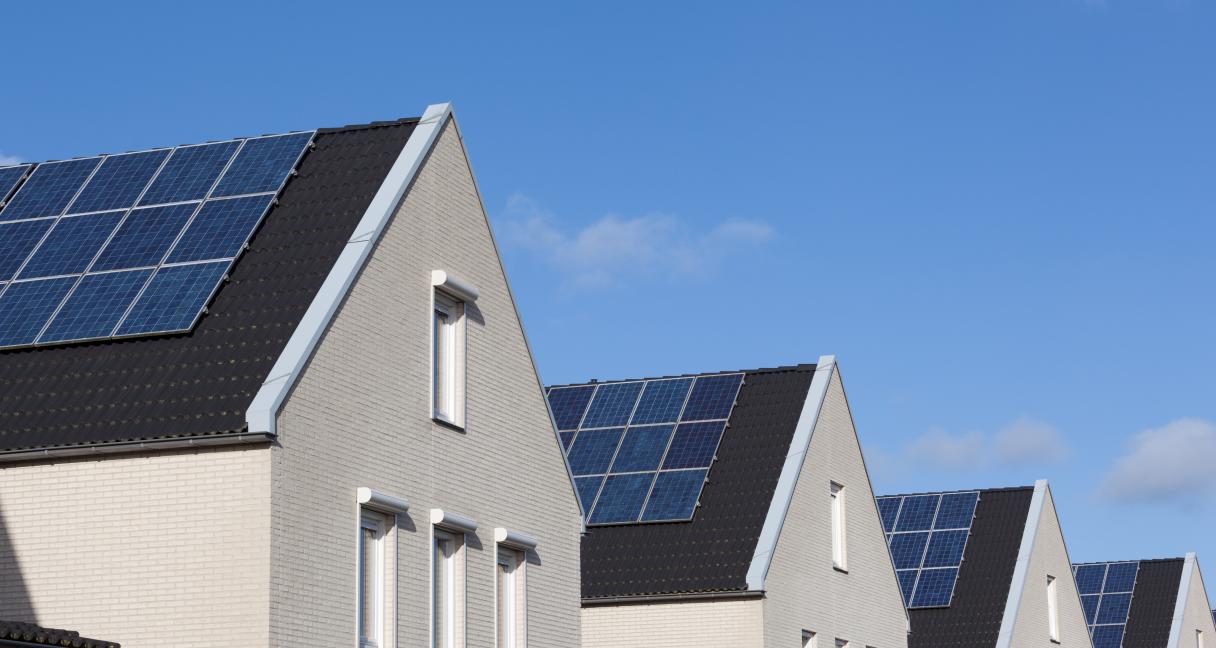 „Ignitis“ pristatė naują kompensavimo už pagamintą elektrą tvarką: nuo būsimų sąskaitų padengimo iki nuolaidos elektromobilio įkrovimui