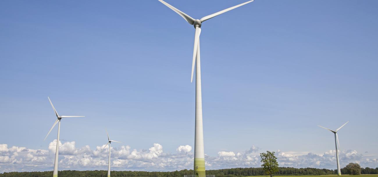 „Achemos grupės“ įmonė plečiamam Anykščių vėjo elektrinių parkui sudarė žaliosios energijos pirkimo pardavimo sutartį su „Ignitis“