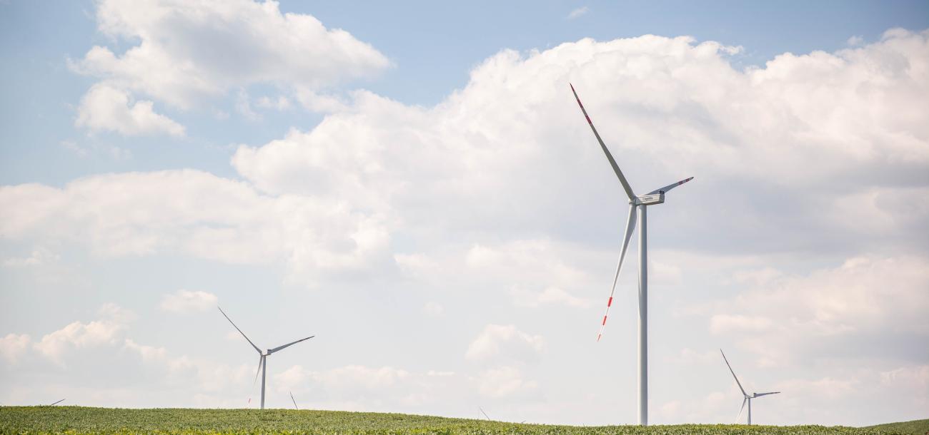 Šalia „Ignitis renewables“ vėjo parkų įsikūrusios bendruomenės kviečiamos teikti paraiškas dėl finansinės paramos