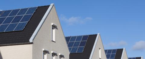 ESO pristato naują paslaugą saulės elektrinėmis energiją gaminantiems vartotojams